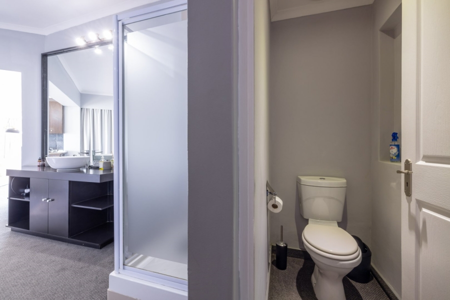 5 Bedroom Property for Sale in Jeffreys Bay Central Eastern Cape